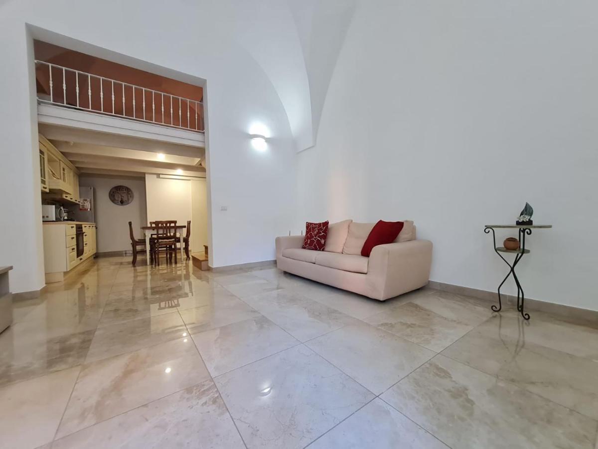 Flat 24 Maggio Appartement Lecce Buitenkant foto
